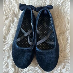 OshKosh Girls velvet shoes